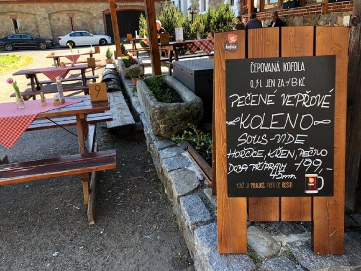 Schwarzenbersky Pansky Dvur Hotel Cimelice Exterior photo